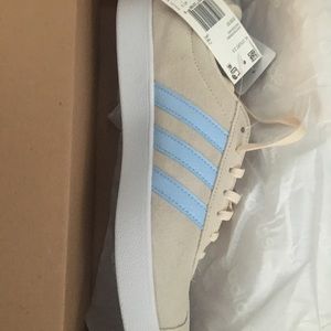 Adidas Women’s VI Court 2.0 Sneaker